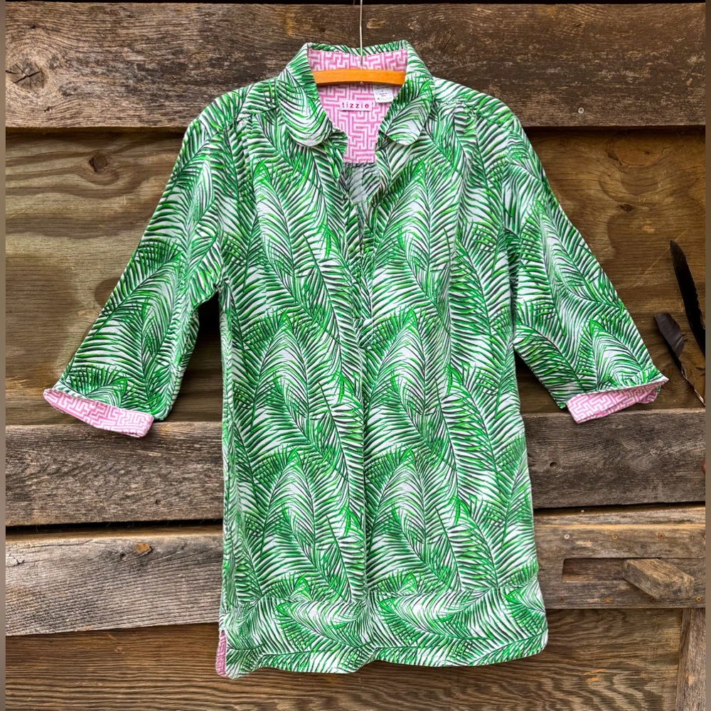 🌴🦩tizzie🦩🌴 V-Neck, Collared Tunic with Flip Cuffs